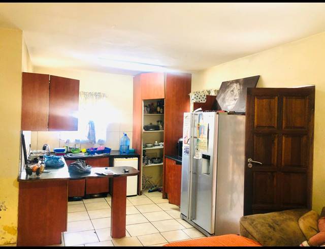 2 BEDROOM APARTMENT FOR SALE IN RUSTENBURG CENTRAL